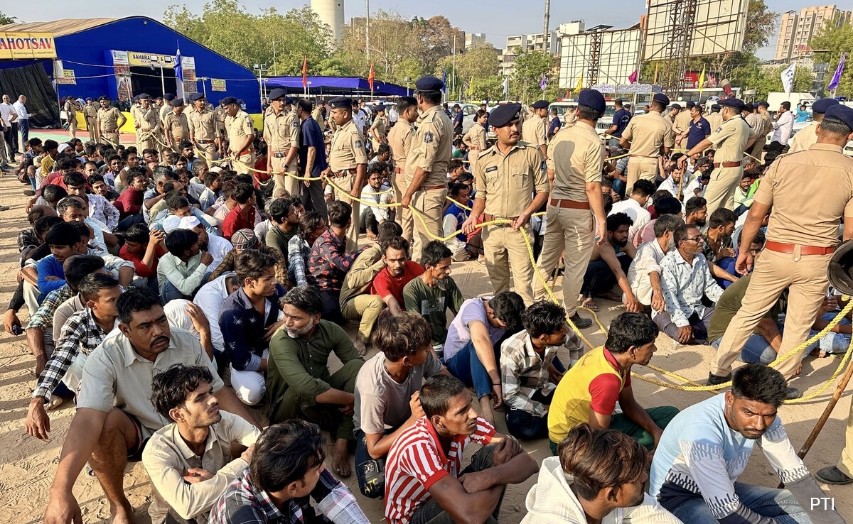 More Than 1,000 Illegal Bangladeshi Immigrants Detained In Crackdown In Gujarat
