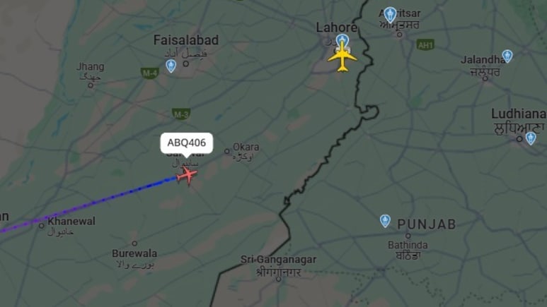 2 Commercial Flights Seen Near Lahore Amid Drone Attack, Likely Used As Shield 2 Commercial Flights Seen Near Lahore Amid Drone Attack, Likely Used As Shield